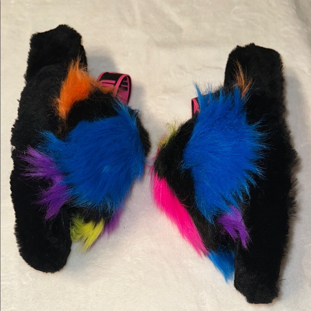 UGG SZ 10 YEAH Multicolor PARTY Fluffy Slippers - Picture 2 of 6